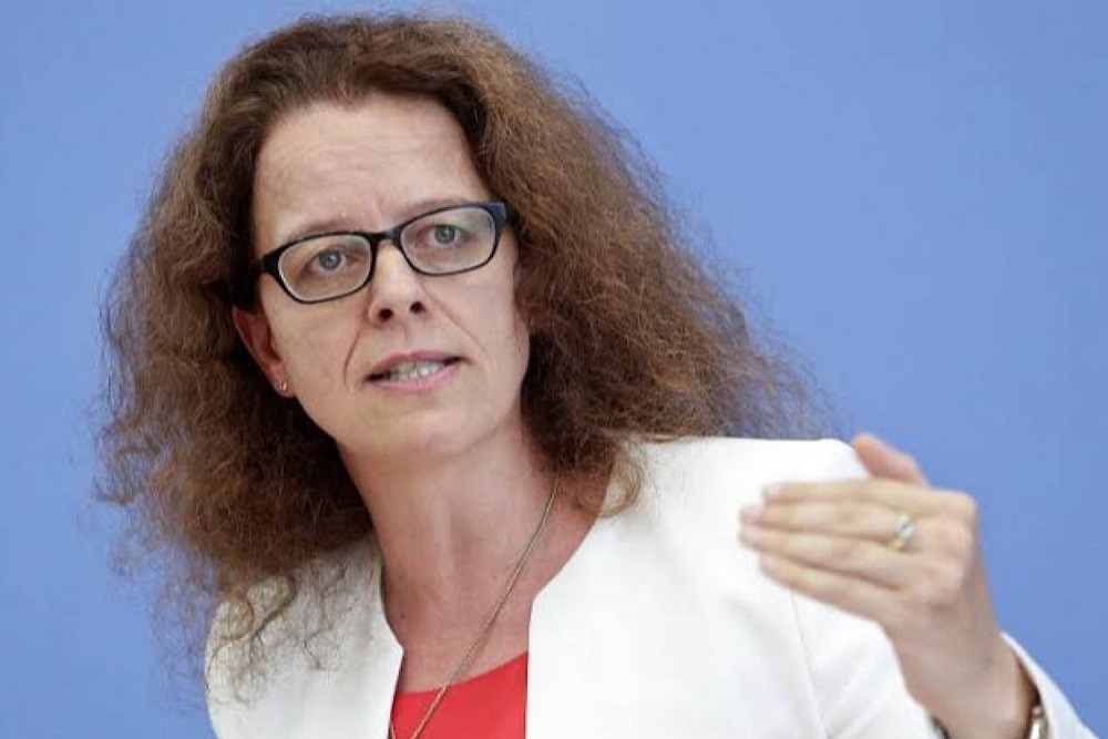 ECB's Isabel Schnabel Slams Bitcoin, Says Planned 'Digital Euro' is Better