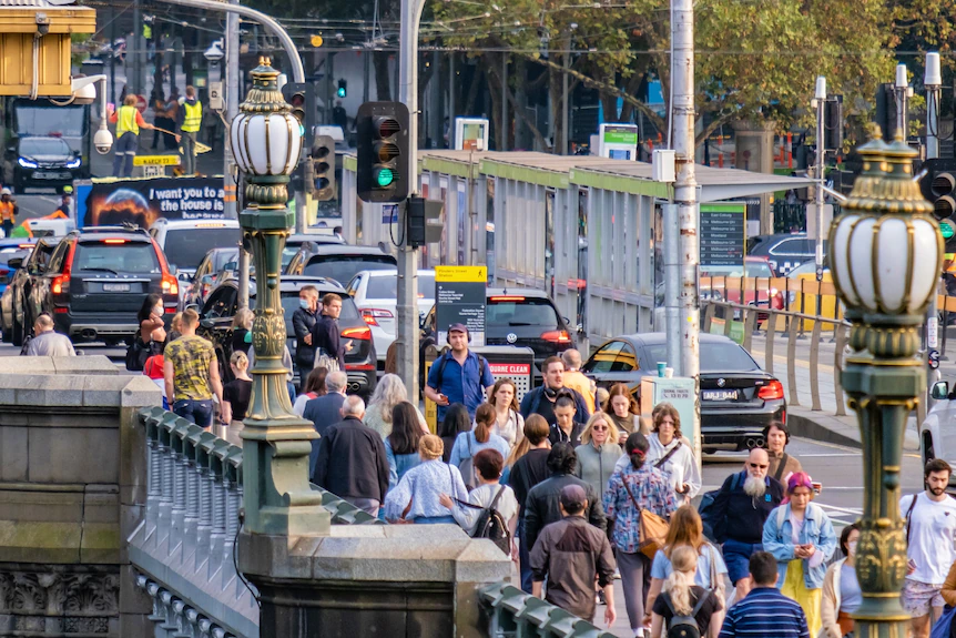 Why does Melbourne have so many coronavirus outbreaks? There's no obvious  answer - ABC News
