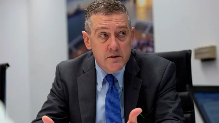 Fed's Bullard says risk of financial crisis remains | Financial Times