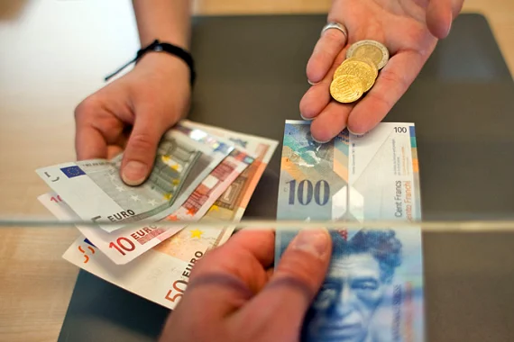 Markets stunned as Swiss peg franc to euro | Business and Economy | Al Jazeera