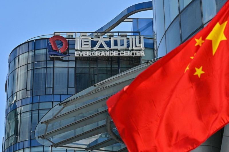 Trung Quốc cảnh báo trên diện rộng chuẩn bị cho "quả bom" Evergrande sắp nổ