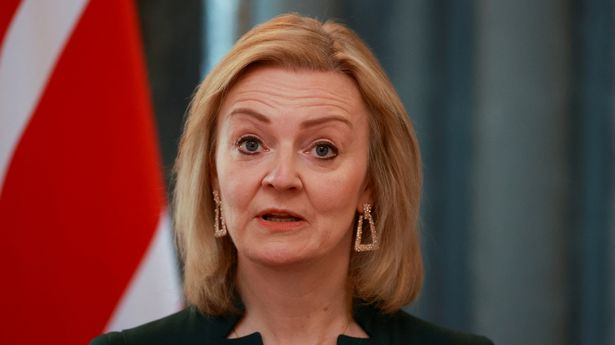 Sunak and Hunt allies 'stitch up deal' to squeeze Liz Truss out of Tory  leadership race - Mirror Online