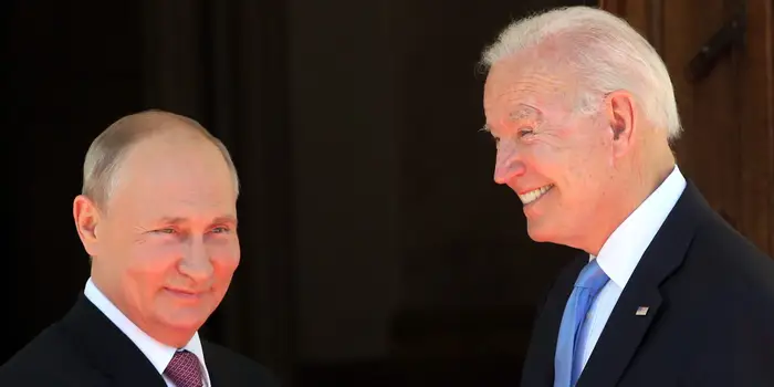 Biden Warns Putin It Will Be 'Very, Very Difficult' to Attack Ukraine