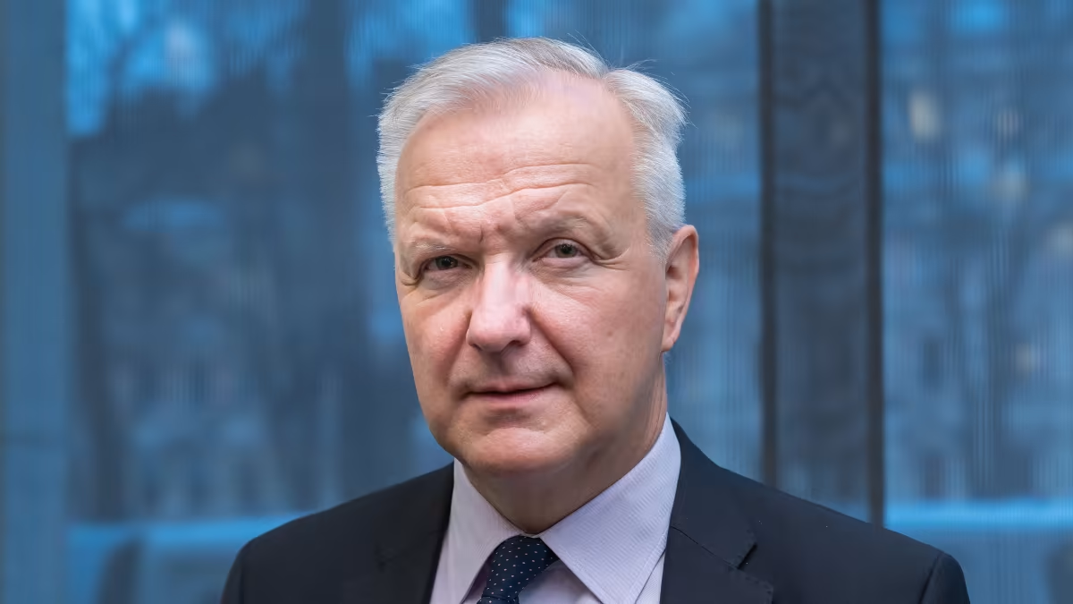 Olli Rehn harkitsee presidenttiehdokkuutta, mutta painottaa koronakriisin hoitamista ensin – katse on käännettävä jo kriisin jälkeisen ajan taloushaasteisiin