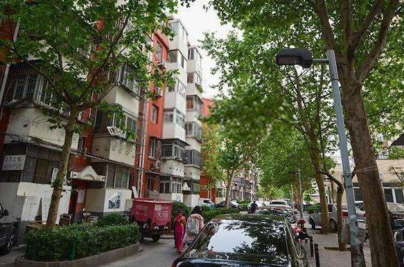 Home Prices in Beijing's Best School Districts Skyrocketing Despite Housing Bubble | HuffPost Contributor