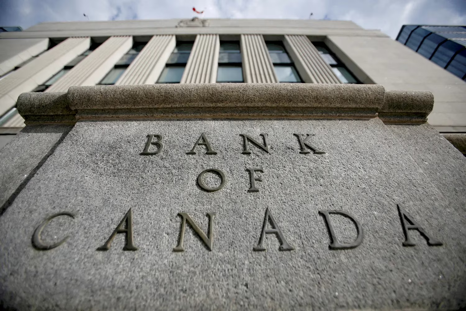 Bank of Canada expected to hold rates steady as economy stalls - The Globe  and Mail