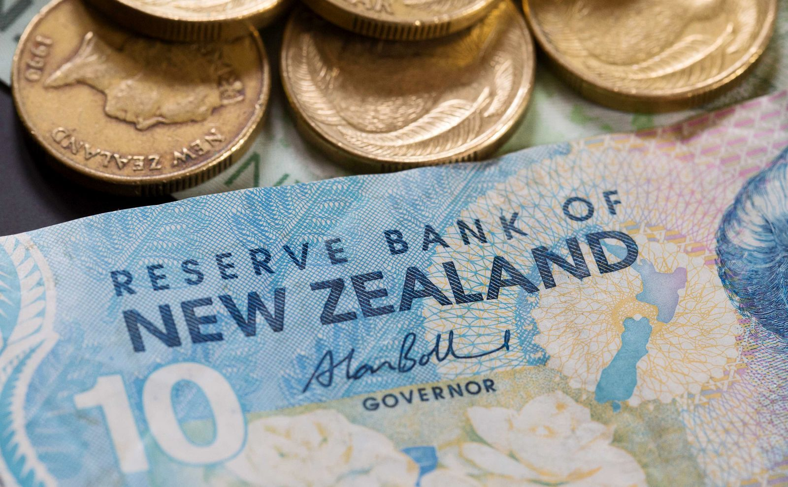 Tỷ giá NZD nhanh chóng phục hồi sau mức giảm mạnh khi RBNZ giữ nguyên lãi  suất