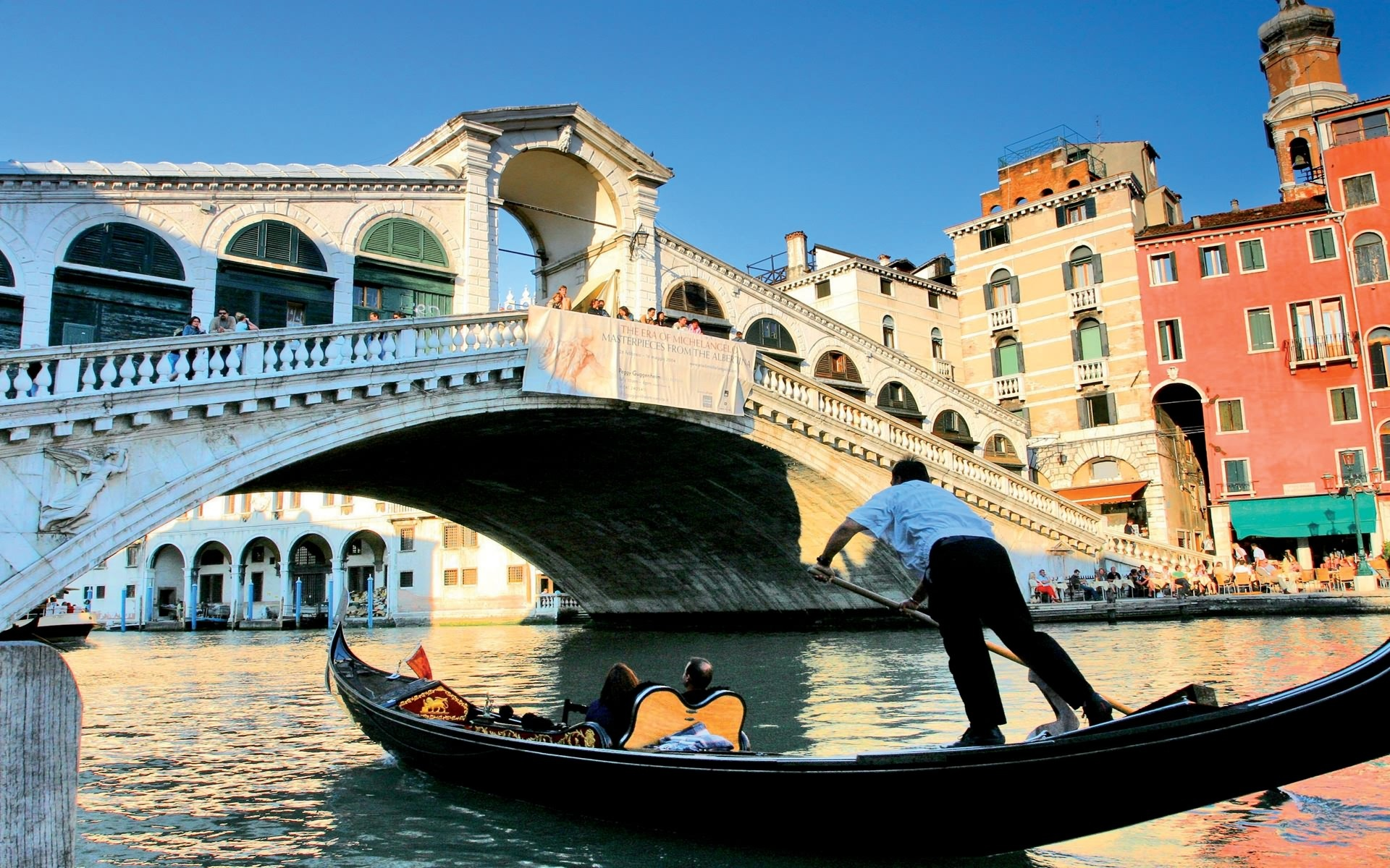 Dịch vụ chuyển phát nhanh từ Hà Nội đi Italy giá rẻ và an toàn
