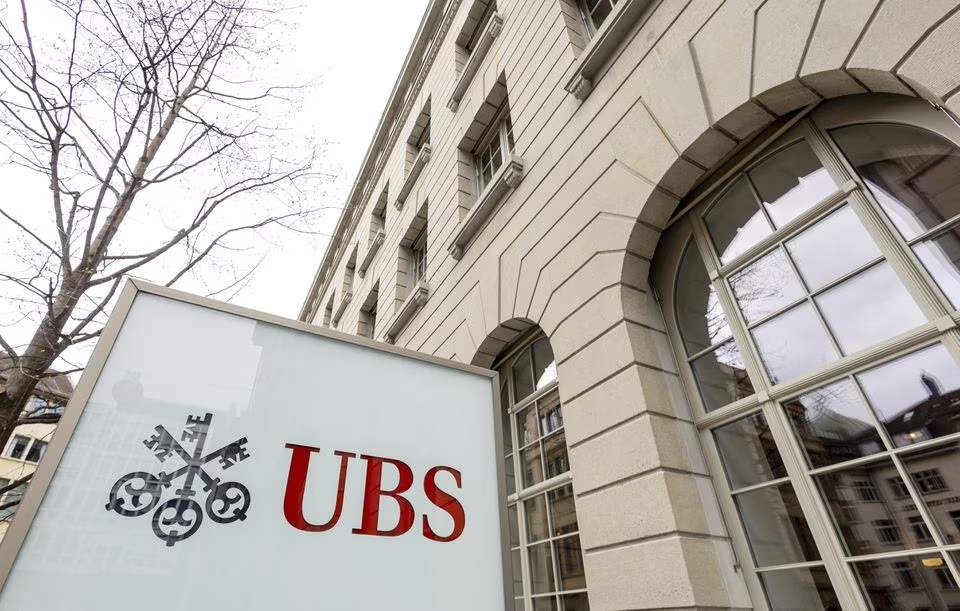 UBS có thể thiệt hại 17 tỷ USD từ vụ thâu tóm Credit Suisse | Fili