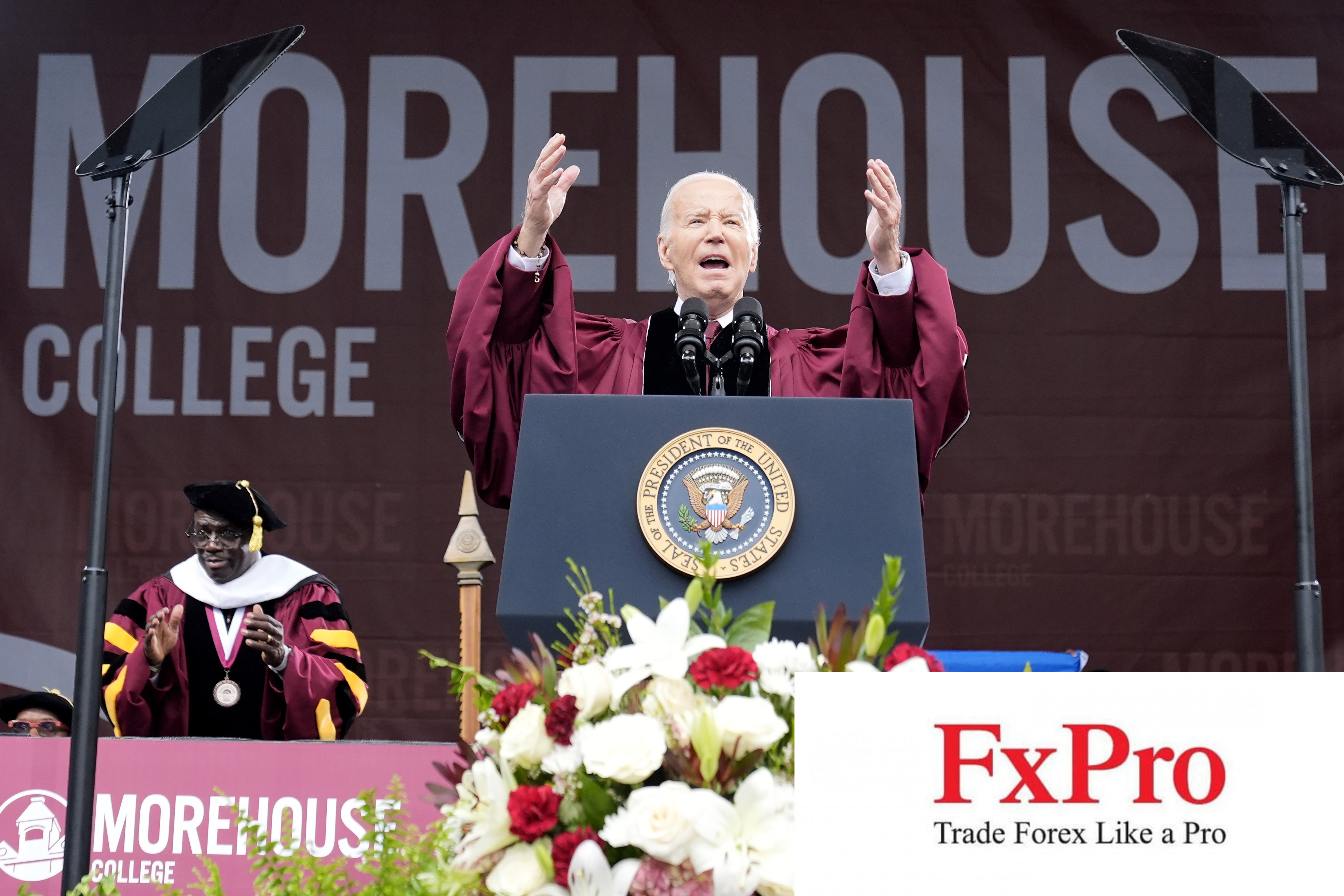 Tổng thống Biden cảnh báo về rủi ro với nền dân chủ trong bài phát biểu tại Đại học Morehouse