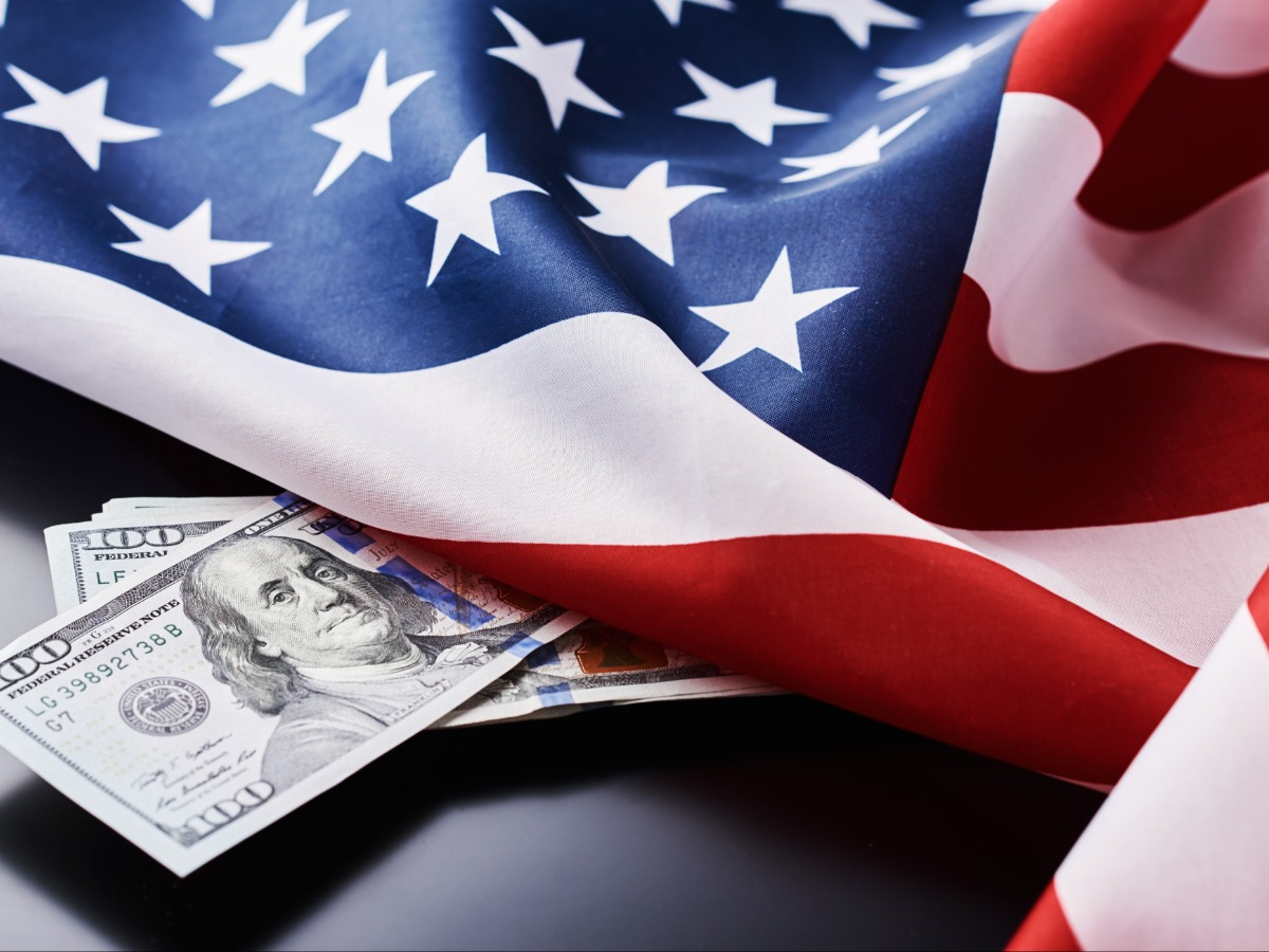 US Dollar Outlook 2024: "Strong USD Selling Signal By Month-end Against All  Majors" Say Barclays
