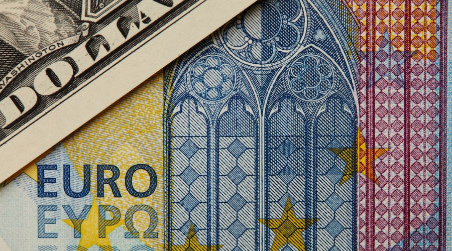 Analysing EUR/USD Trends Amidst Political and Economic Dynamics