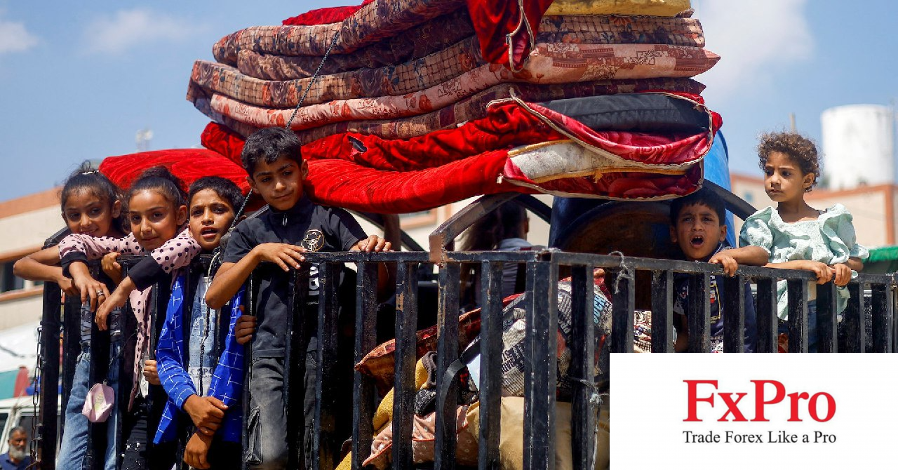Miền Nam Gaza chìm trong khói lửa: Hàng nghìn người dân tháo chạy khỏi nhà cửa