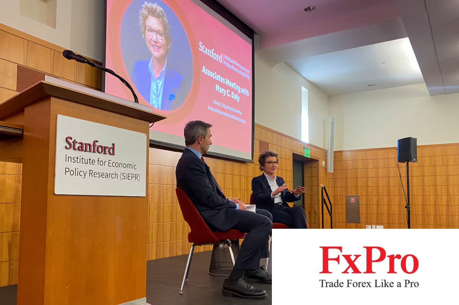 Chủ tịch Fed San Francisco: "Đã đến lúc xem xét điều chỉnh lãi suất"