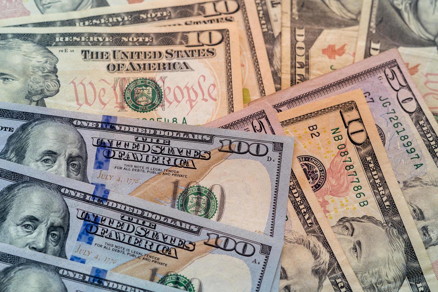 Phân tích kỹ thuật JPMorgan: EUR/USD duy trì đà tăng, GBP/USD và USD/JPY đối mặt với kháng cự quan trọng, AUD/USD hướng tới vùng đỉnh ngắn hạn