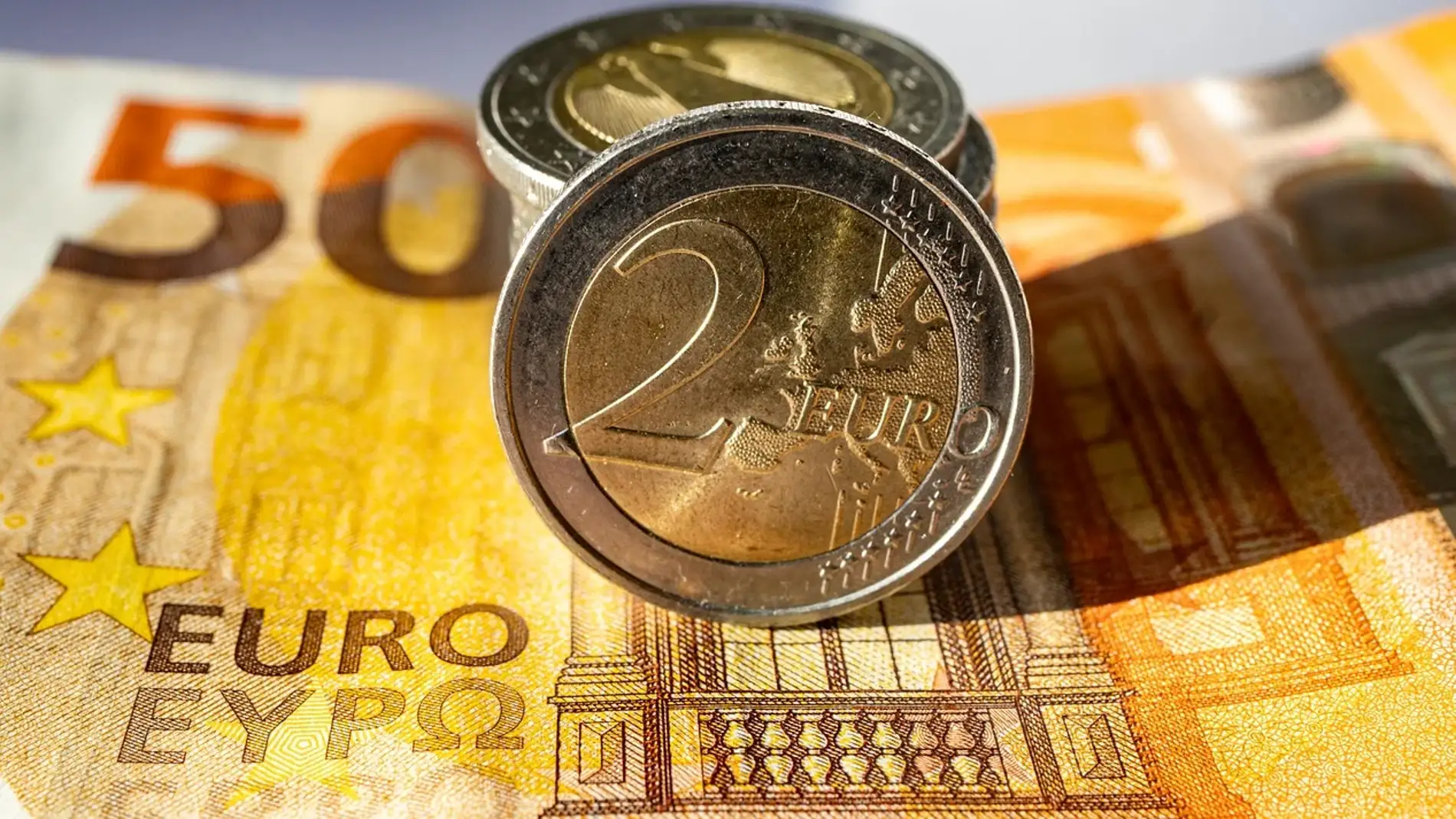MUFG Research: ECB khả năng vẫn sẽ duy trì sự thận trọng; loạt biện pháp kích thích kinh tế của Trung Quốc liệu có giúp EUR/USD bứt phá?