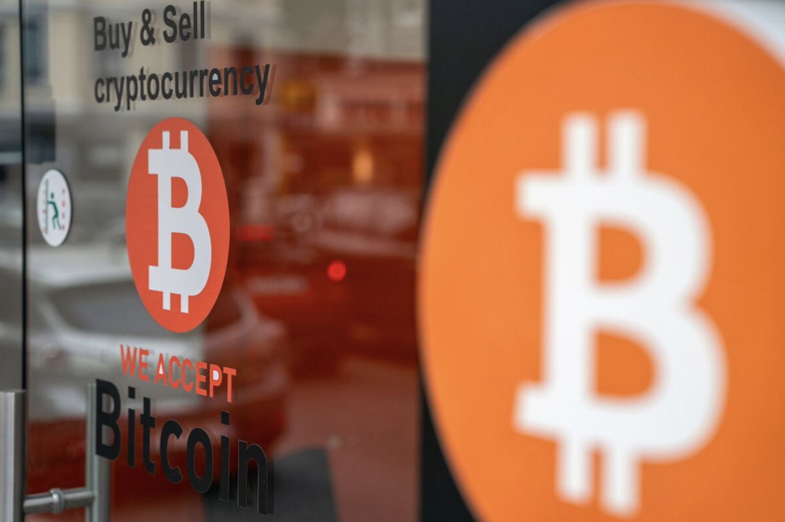 Bitcoin đạt 70,000 USD lần đầu tiên kể từ tháng 6 khi cuộc bầu cử đến gần