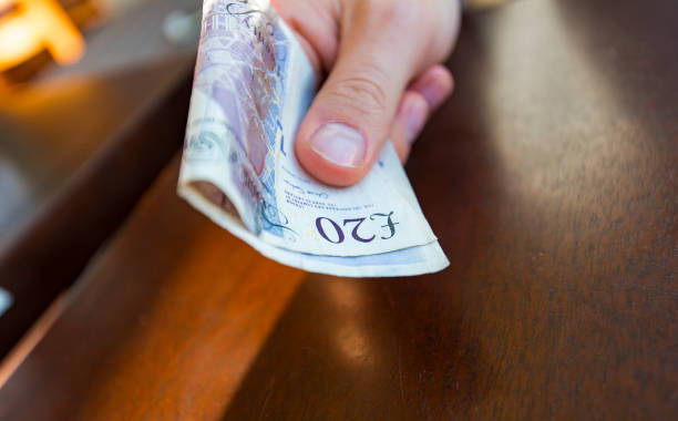 GBP/USD đang cho thấy dấu hiệu tăng giá trên mức 1.3520, EUR/GBP củng cố dưới mức 0.8660