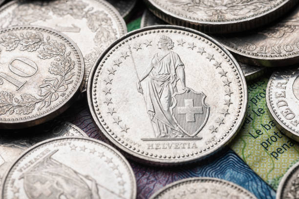 Triển vọng USD/CHF: Động lực tăng mạnh, ngưỡng kháng cự quan trọng đang đến gần