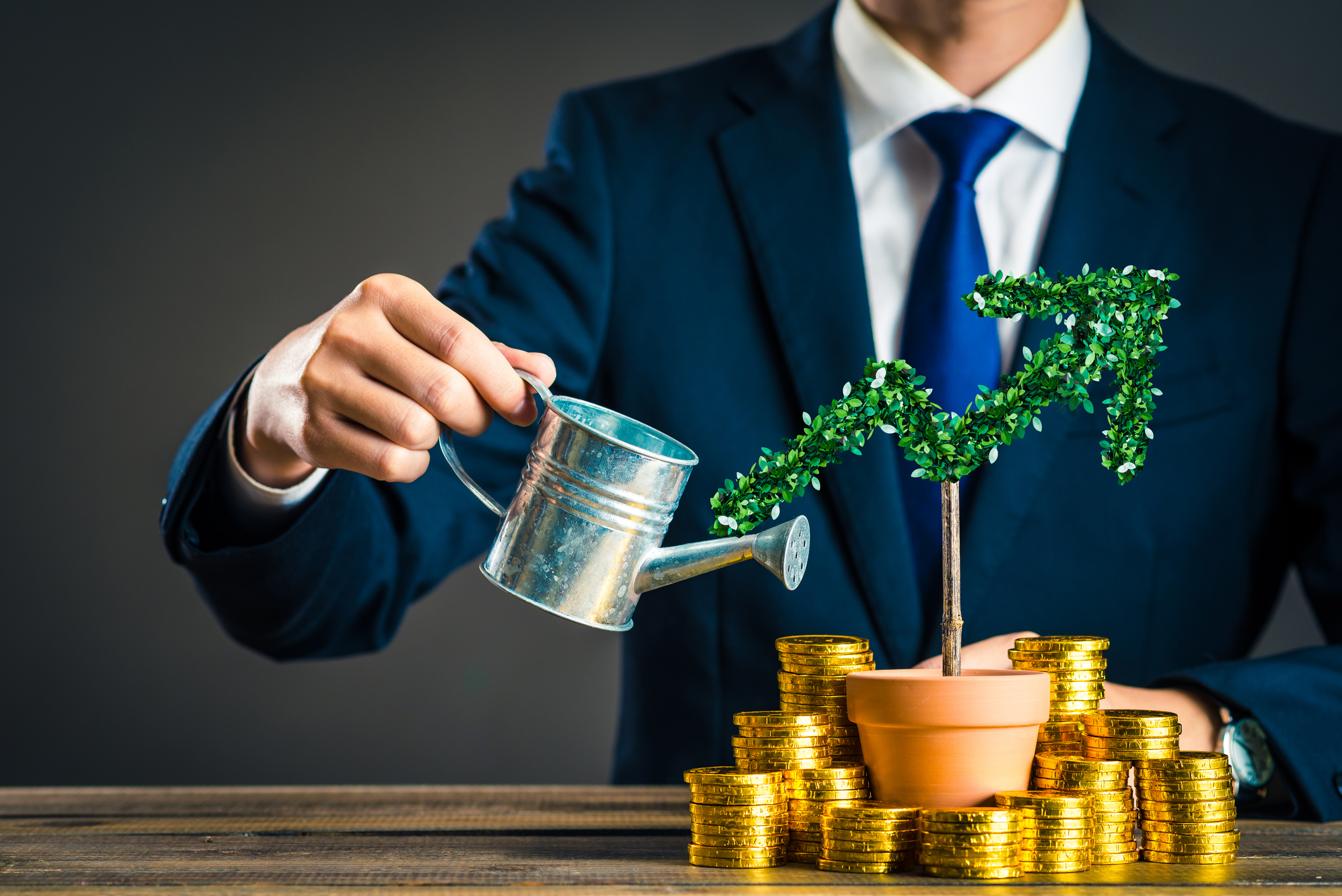 Vàng hướng tới mốc 5,000 USD và cao hơn khi đà tăng giá vẫn được duy trì