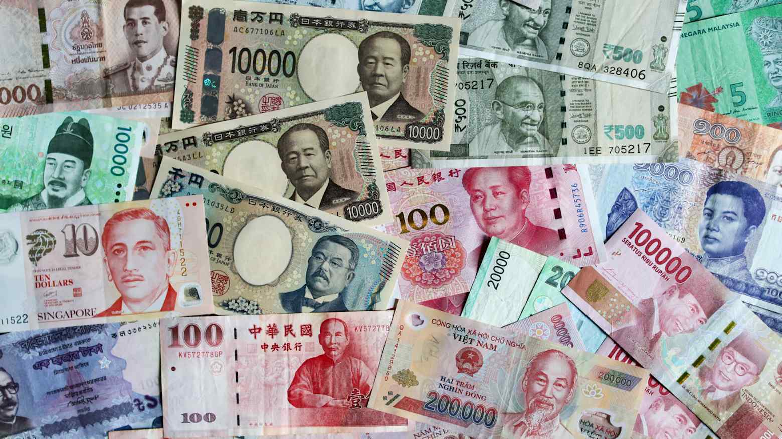 MUFG - Asia FX: USD tăng mạnh khi dữ liệu sản xuất phục hồi - Mỹ giảm thuế quan với Ấn Độ