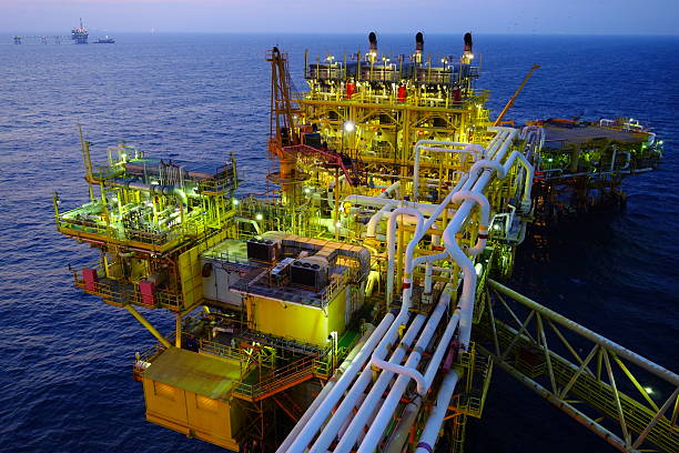 Giá dầu WTI phục hồi về $65 khi căng thẳng Mỹ–Iran leo thang