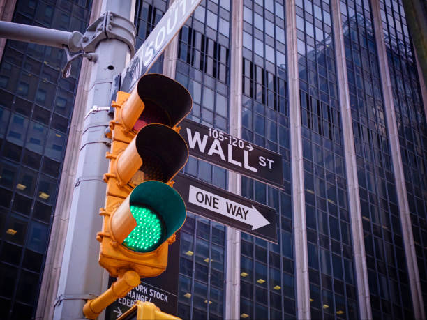 Thị trường chứng khoán Mỹ tăng mạnh trở lại – Triển vọng Dow Jones và các chỉ số chứng khoán