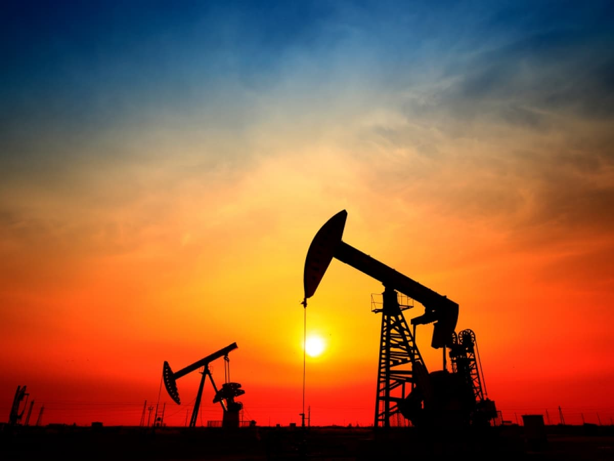 Oil Falls As Markets Price In Additional Supply | OilPrice.com