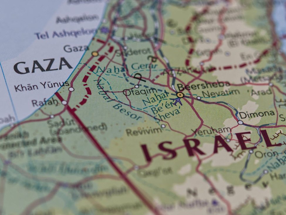 Israel tấn công Gaza