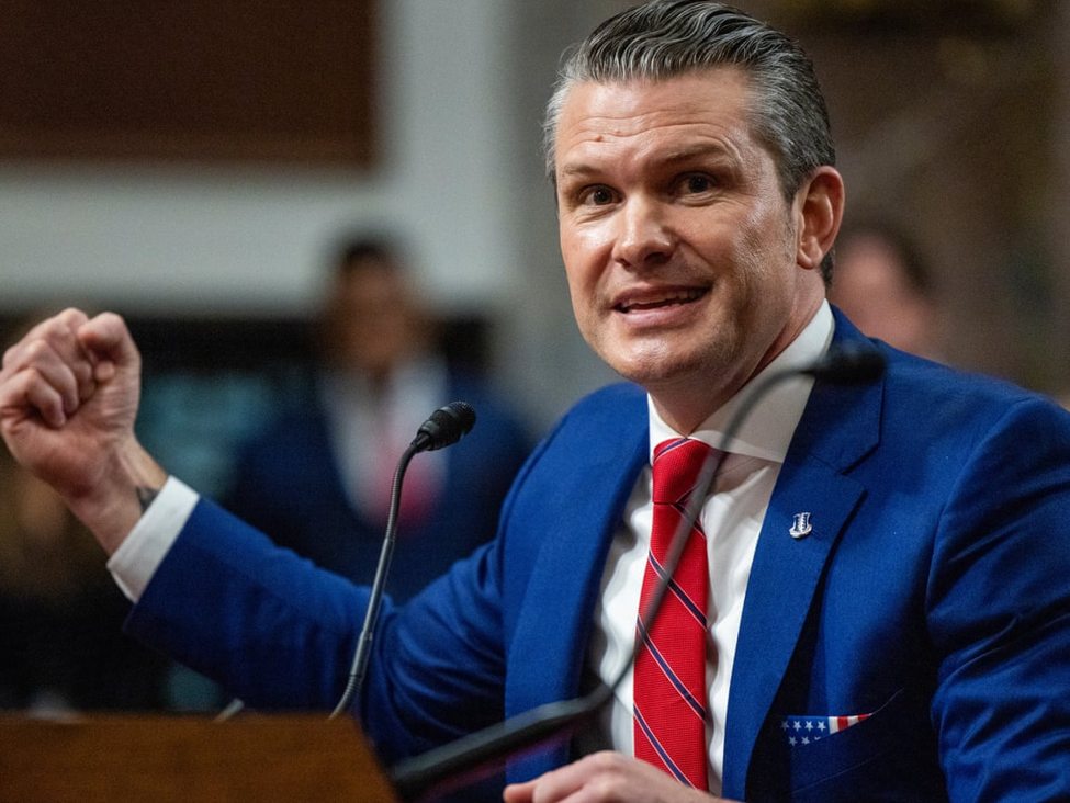 Bộ trưởng Quốc phòng Mỹ Pete Hegseth